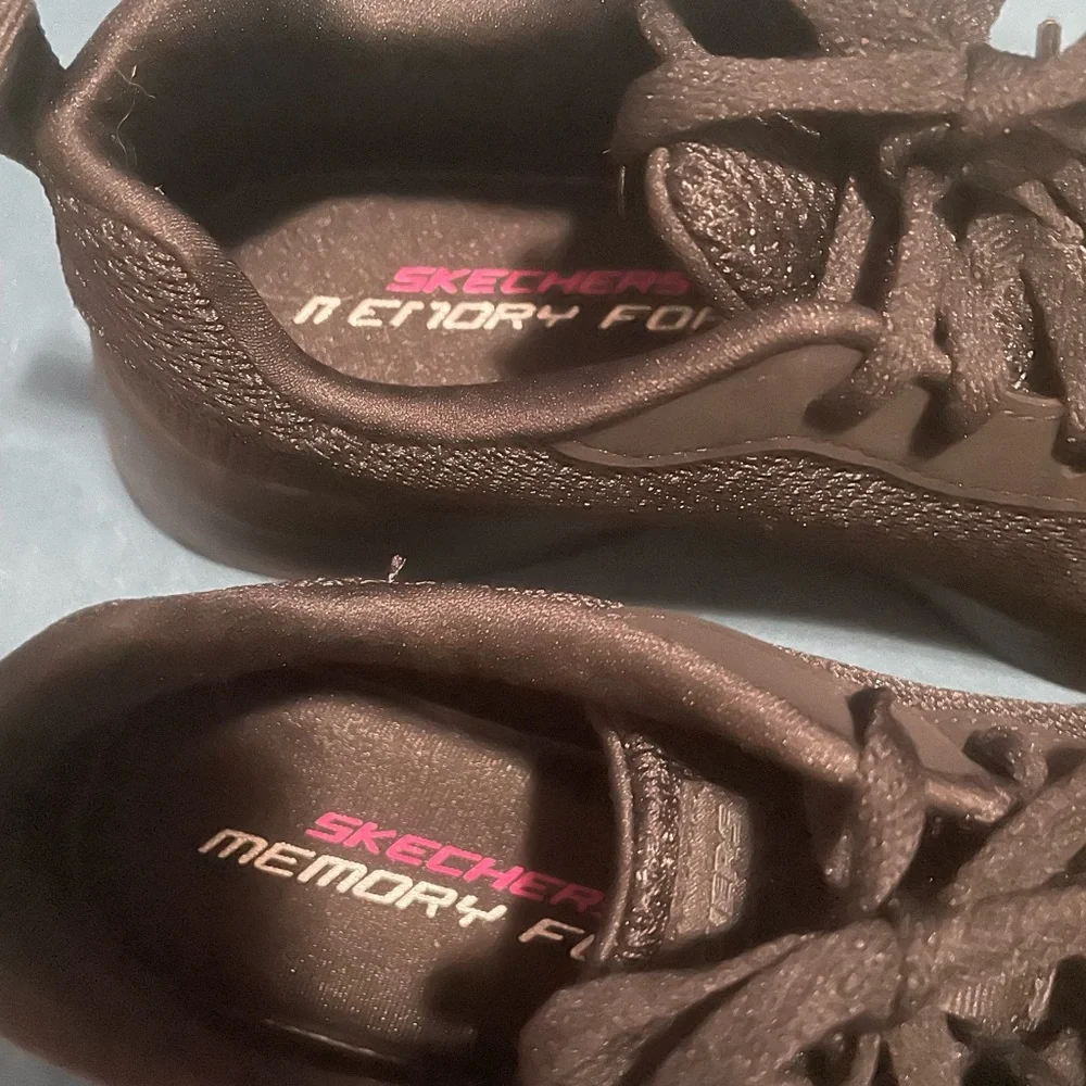 SKECHERS- MEMORY FOAM - Picture 5 of 9